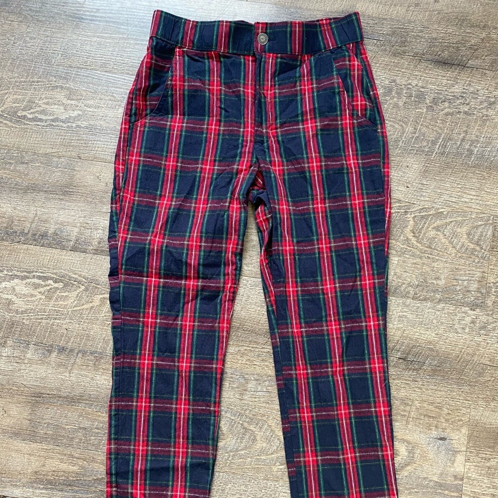 Hollister Plaid Joggers!